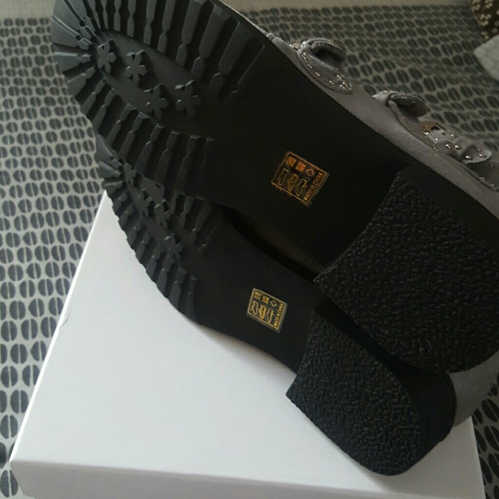 Suede stud booties - Picture 4 of 6